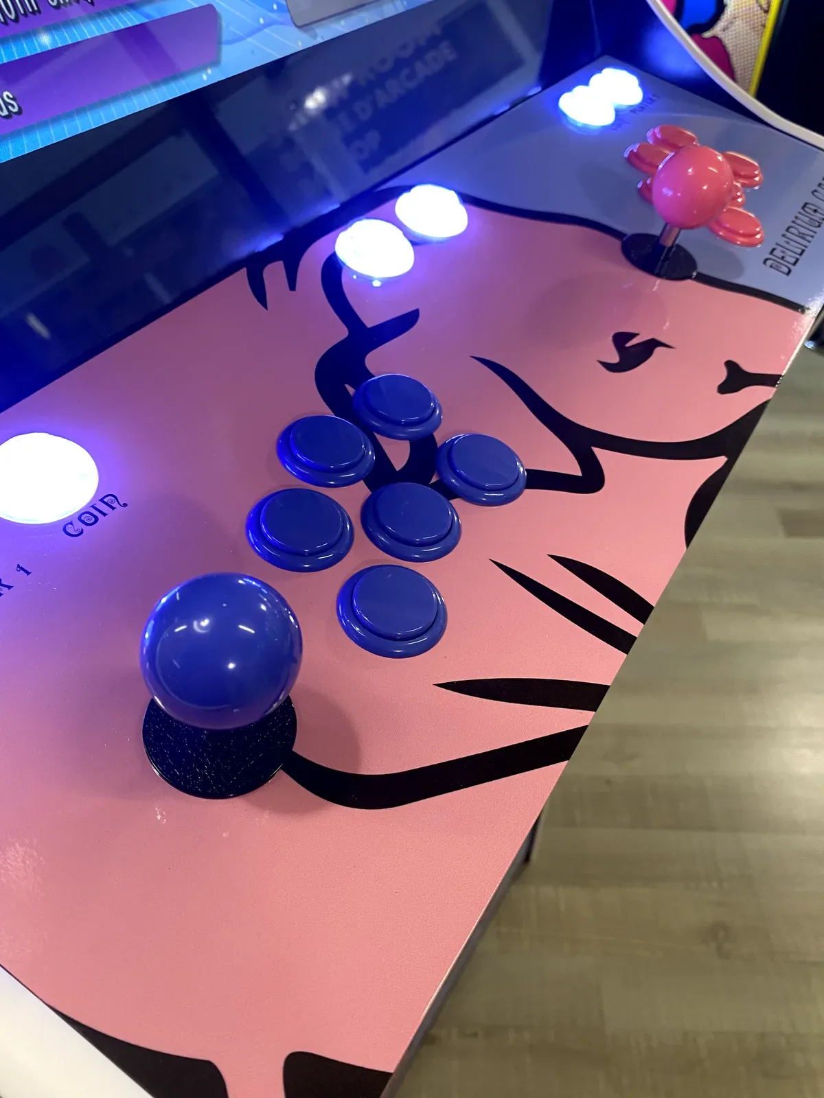 Borne d’arcade personnalisée